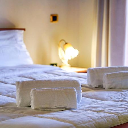 Tenuta Un Posto Al Sole Luxury B&B Rossano Stazione 外观 照片