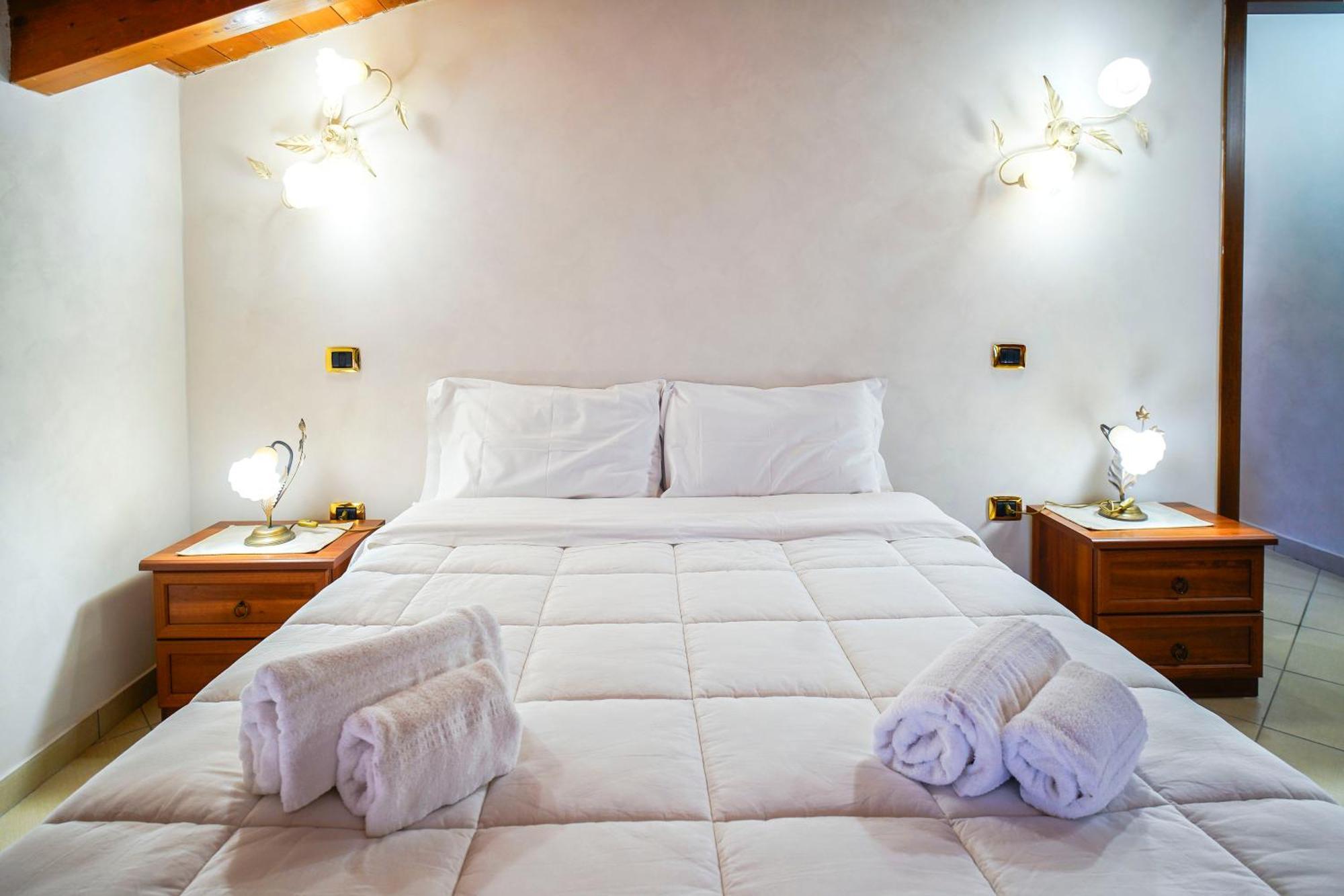 Tenuta Un Posto Al Sole Luxury B&B Rossano Stazione 外观 照片